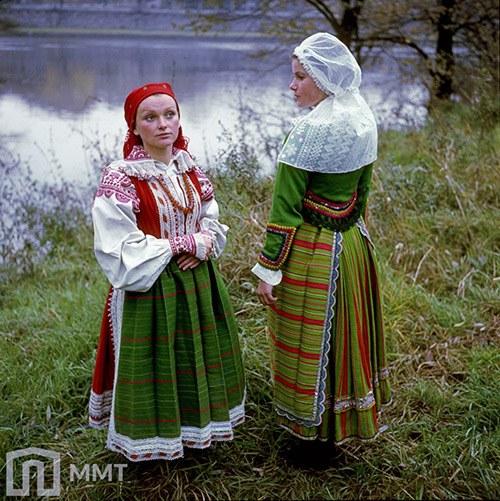Quick overview of folk costumes from Poland (warning: picture-heavy)