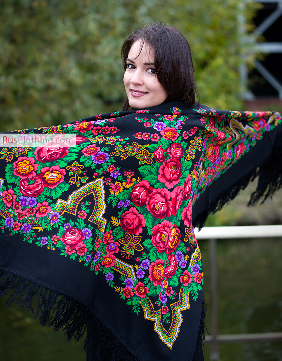 Wool shawl ''Russian beauty'' | RusClothing.com