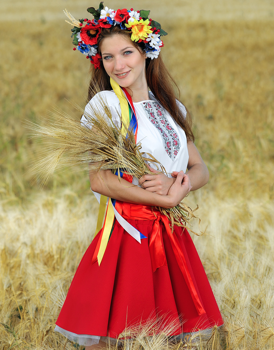 To contribute Southern Middle Ukrainian dance costume ''Sofya'' | RusClothing.com