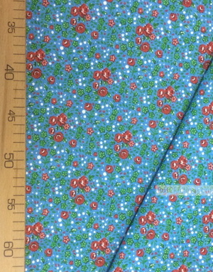 Tissu coton fleuri au metre ''Red, Small Roses On Blue''}