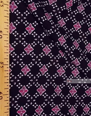 Tissu Viscose Imprimé au metre ''Pink Diamond On Black''}