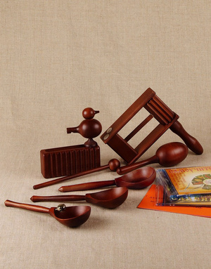 Folk music instruments