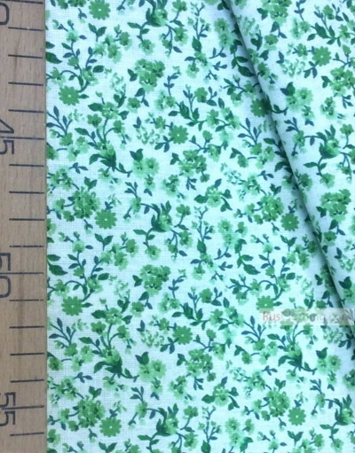 Tissu coton fleuri au metre ''Small Green Flowers On The Dairy Field''}