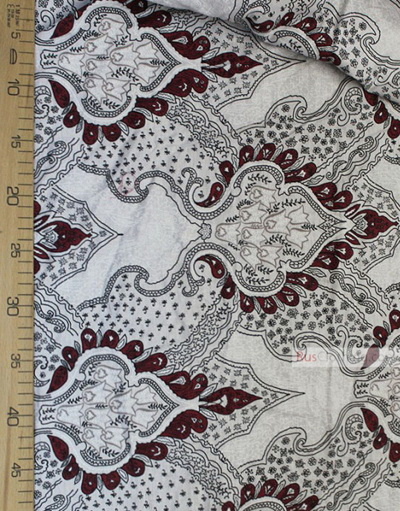 Tissu lin de Russie ''Oriental motif in fine white''