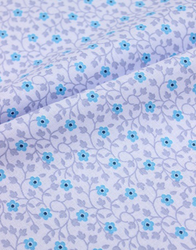 {[en]:Cotton fabric ''Light blue pansies''}